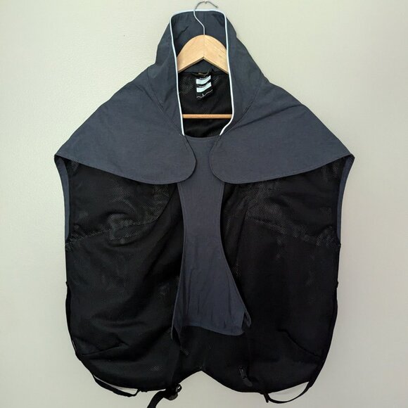 RuffWear Aira Rain Jacket Waterproof Dog Rain Coat Twilight Gray - Picture 2 of 9